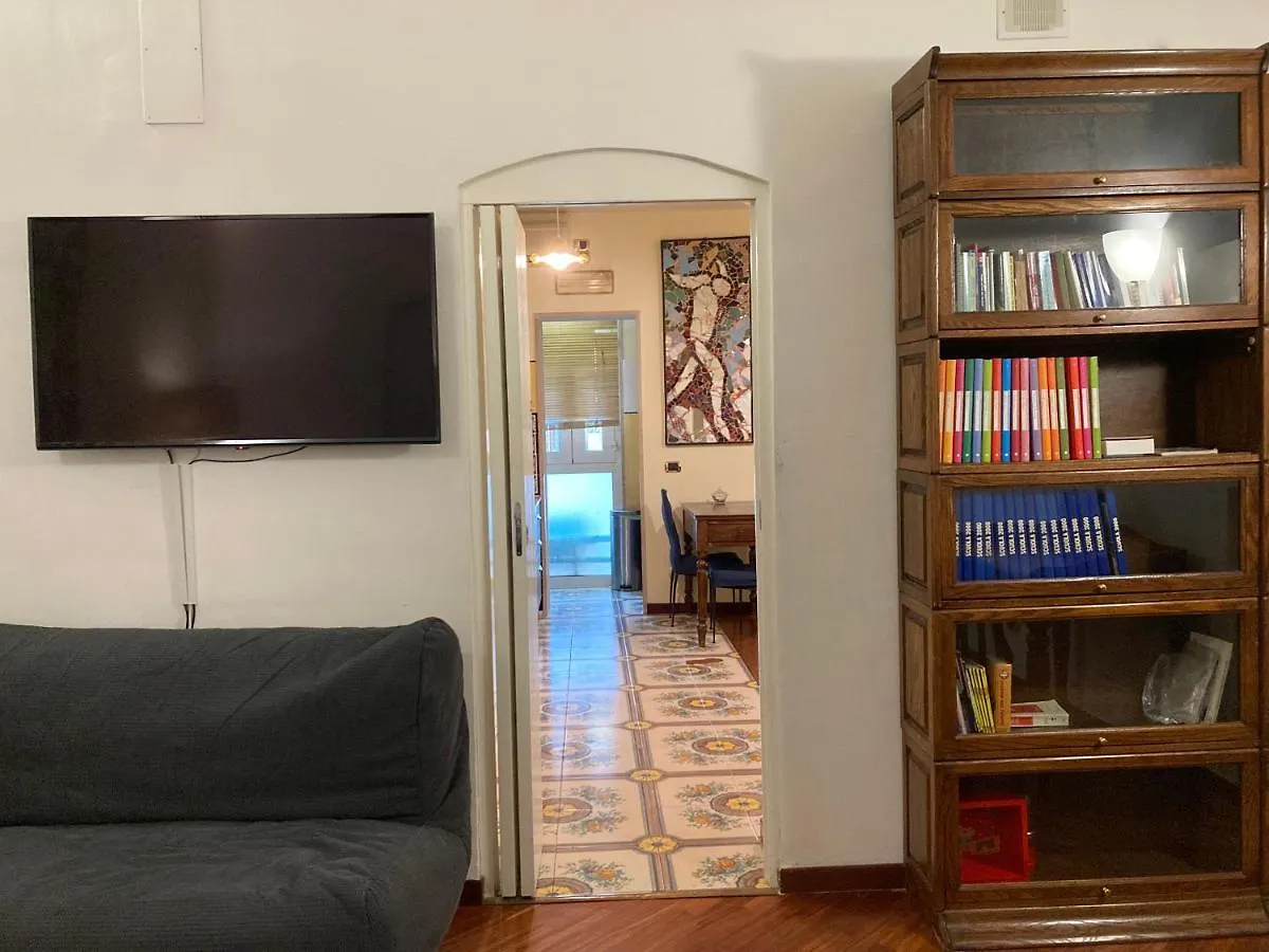 Araba Fenice Apartments - Bari Centro 0*,
