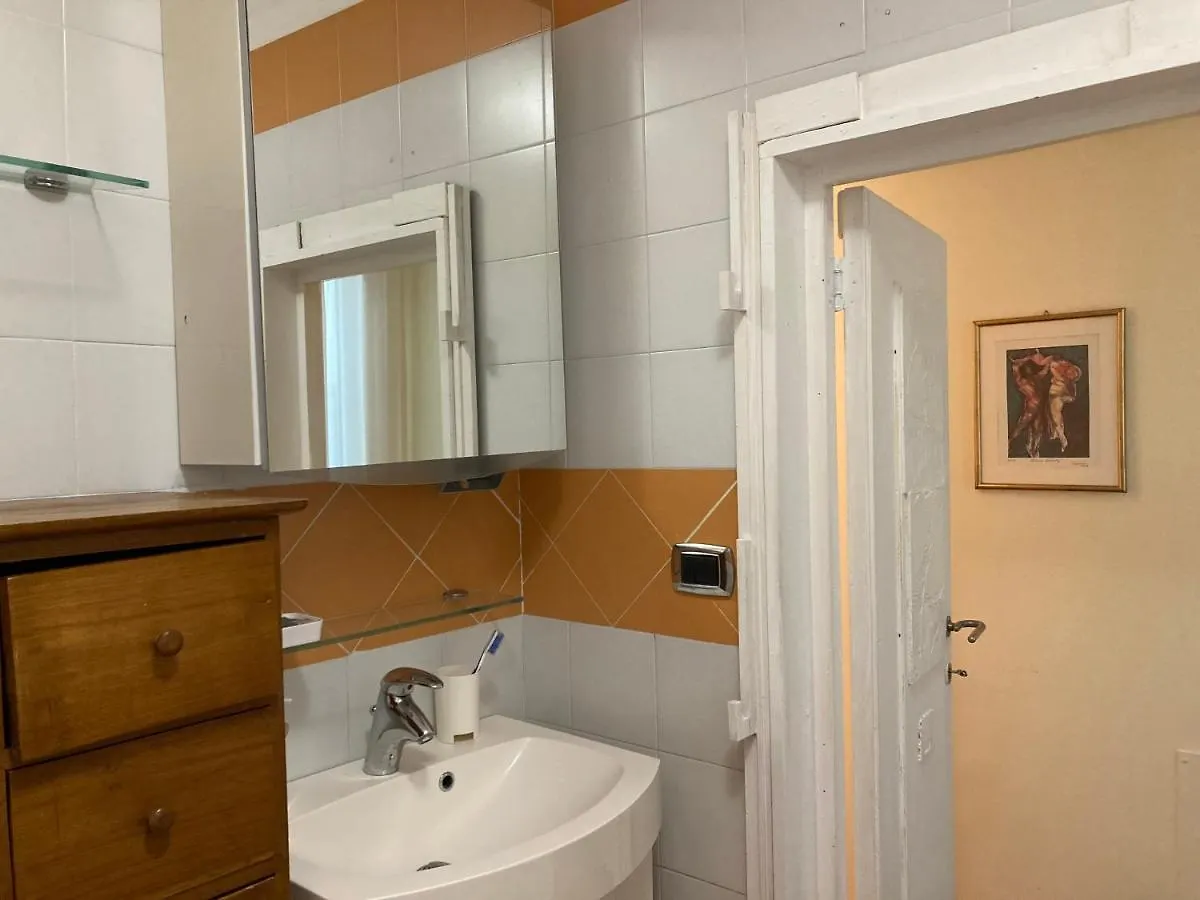 Araba Fenice Apartments - Bari Centro Italy