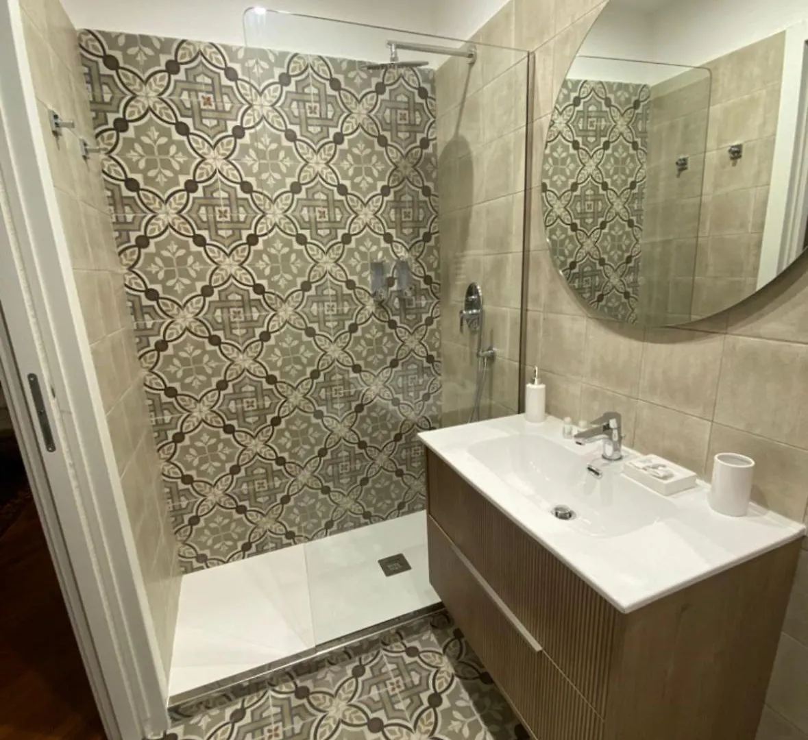 Araba Fenice Apartments - Bari Centro